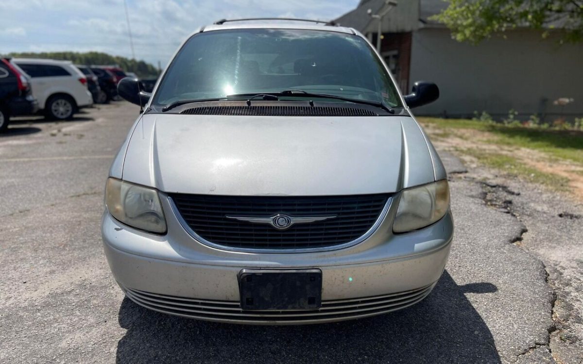 04 Chrysler Town and Country - 596490 - 3