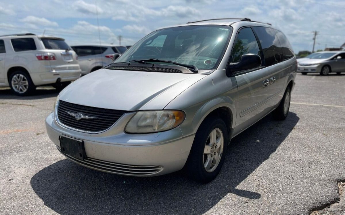 04 Chrysler Town and Country - 596490 - 5