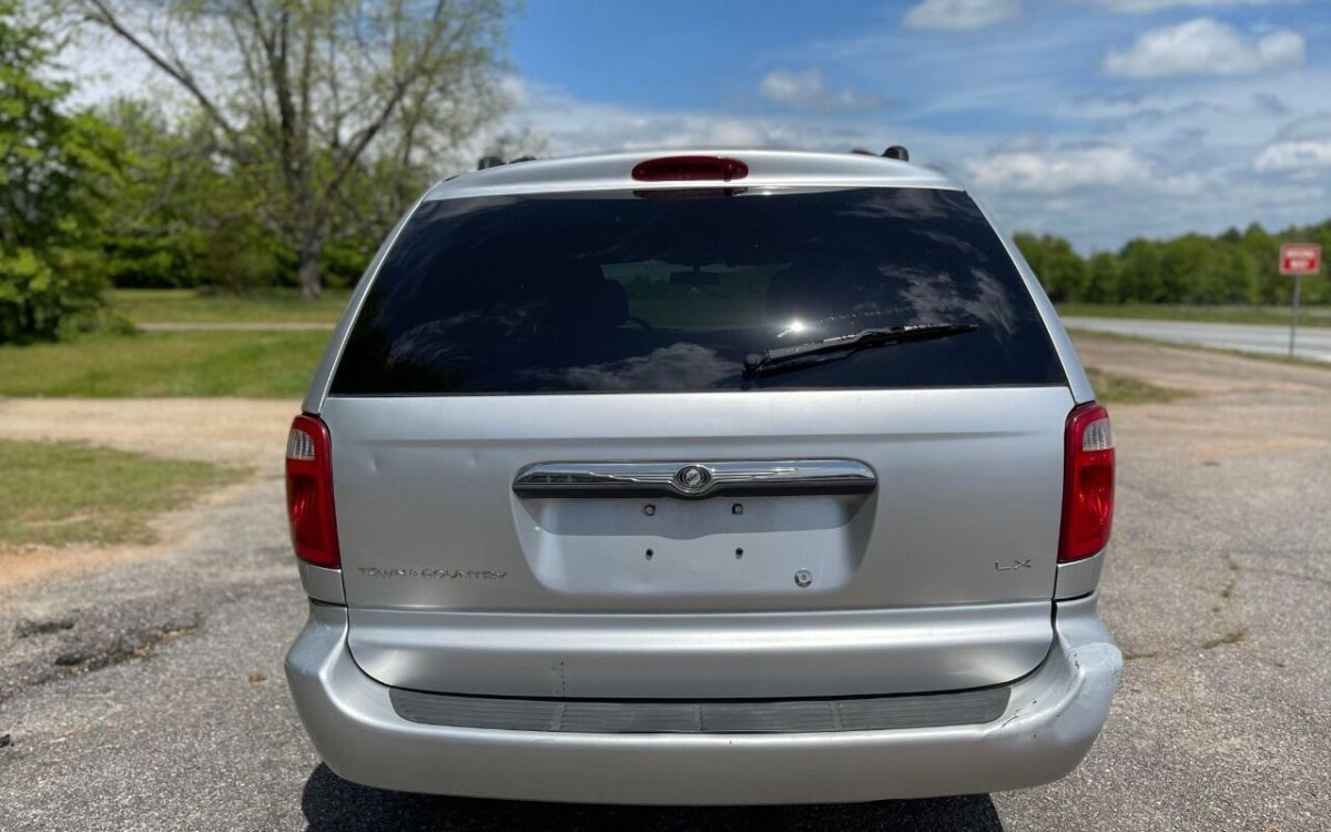 04 Chrysler Town and Country - 596490 - 6