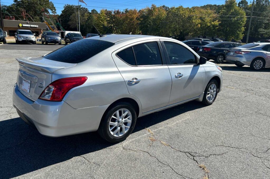 2019 Nissan Versa