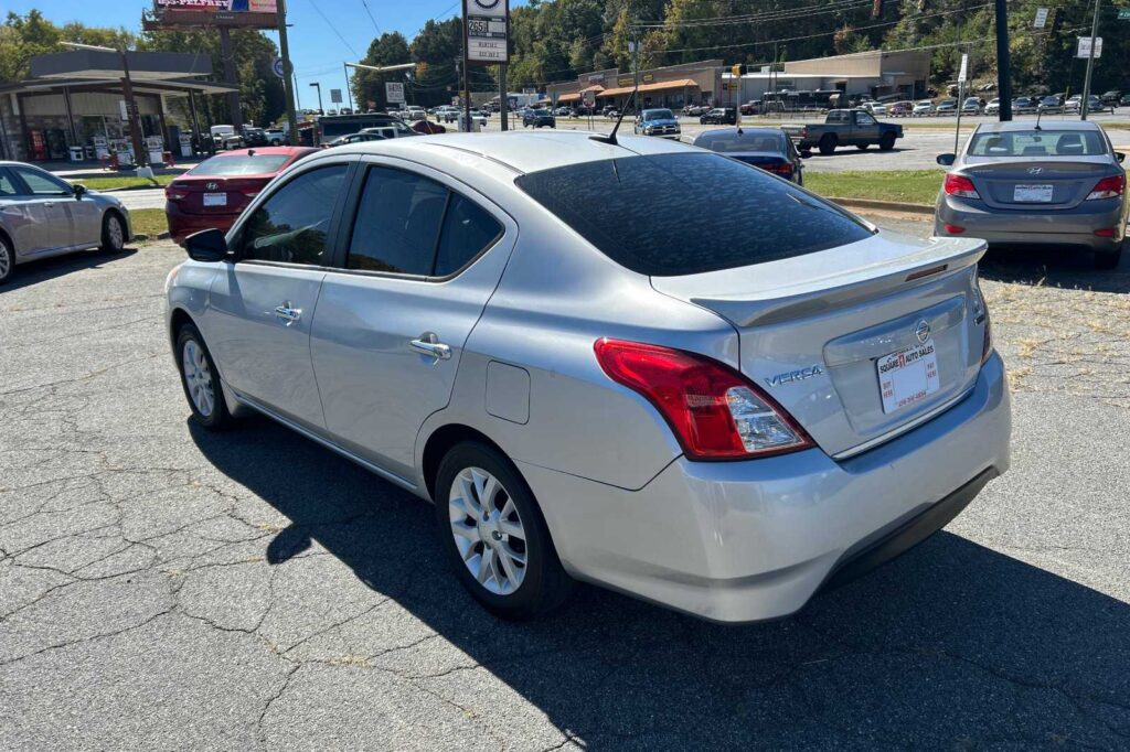 2019 Nissan Versa