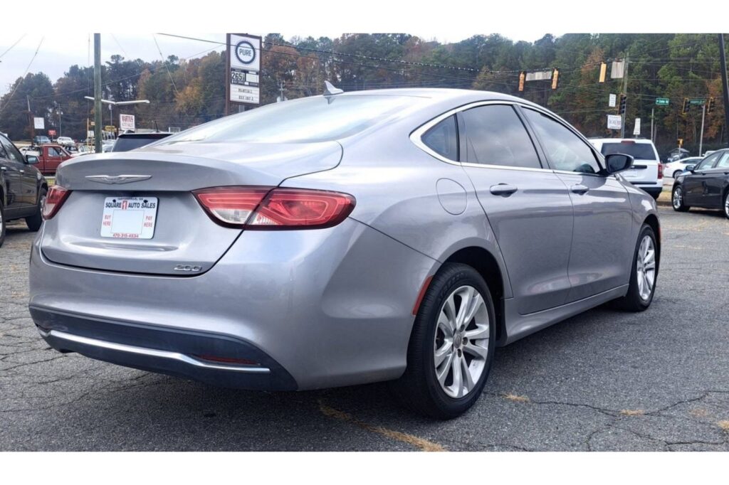2017 Chrysler 200