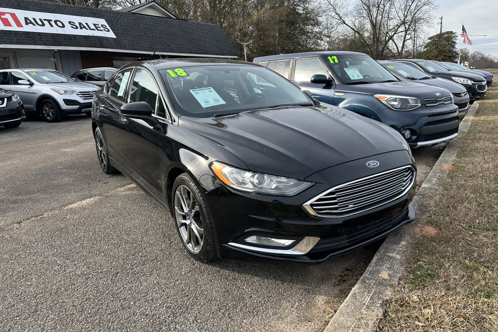 2018 Ford Fusion SE's photo