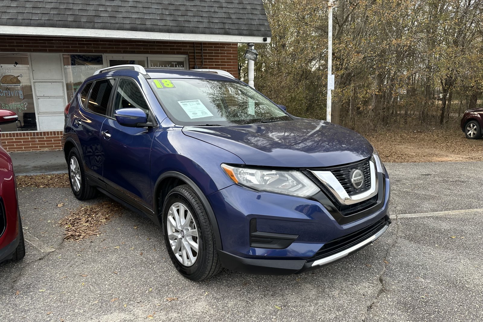 2018 Nissan Rogue SV's photo