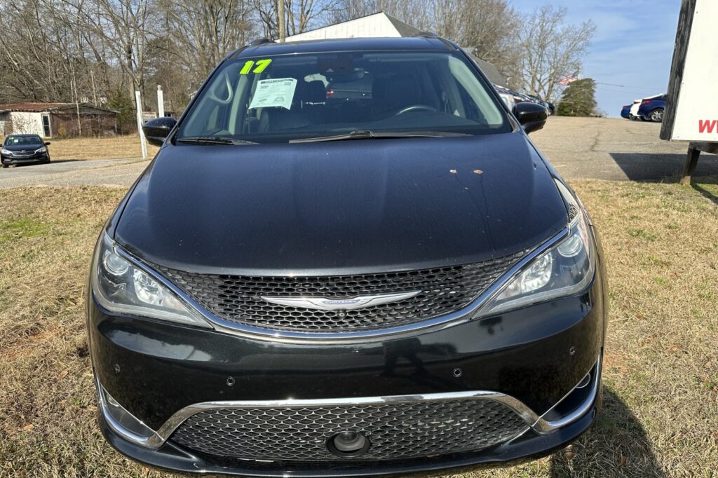 2017 CHRYSLER PACIFICA TOURING L P