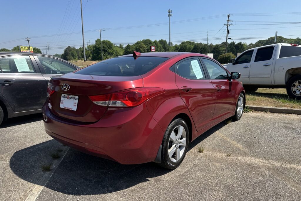 2013 HYUNDAI ELANTRA