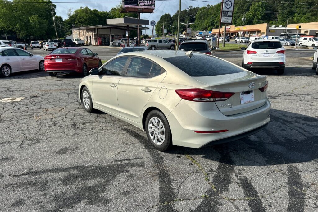 2017 HYUNDAI ELANTRA