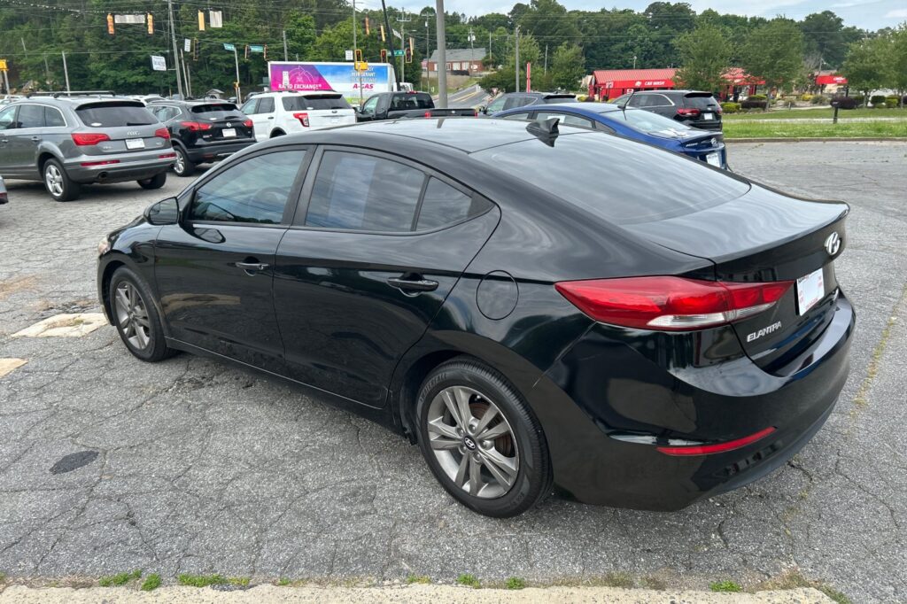 2017 HYUNDAI ELANTRA