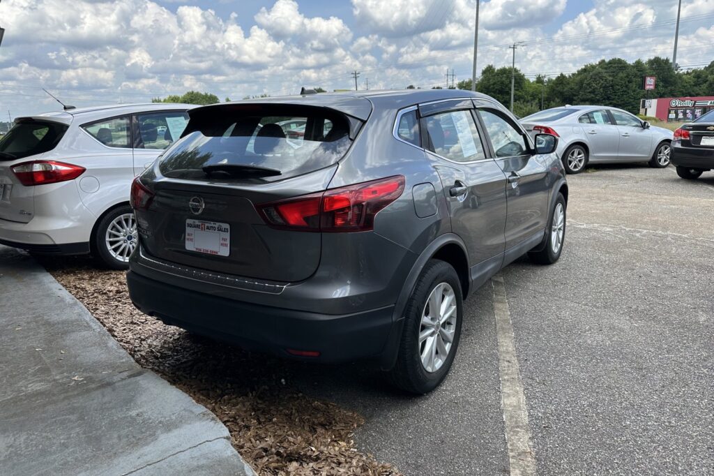 2018 NISSAN ROGUE SPORT S; SL SL