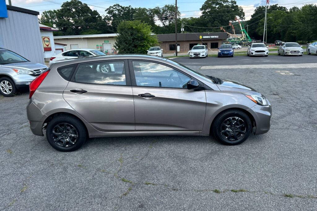 2014 Hyundai Accent SE