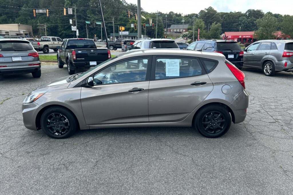 2014 Hyundai Accent SE