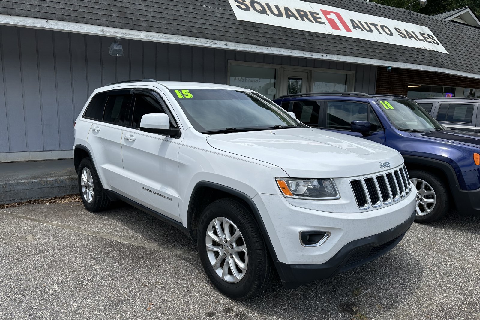 2015 Jeep Grand Cherokee Laredo E's photo