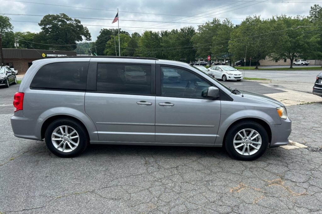 2016 DODGE GRAND CARA
