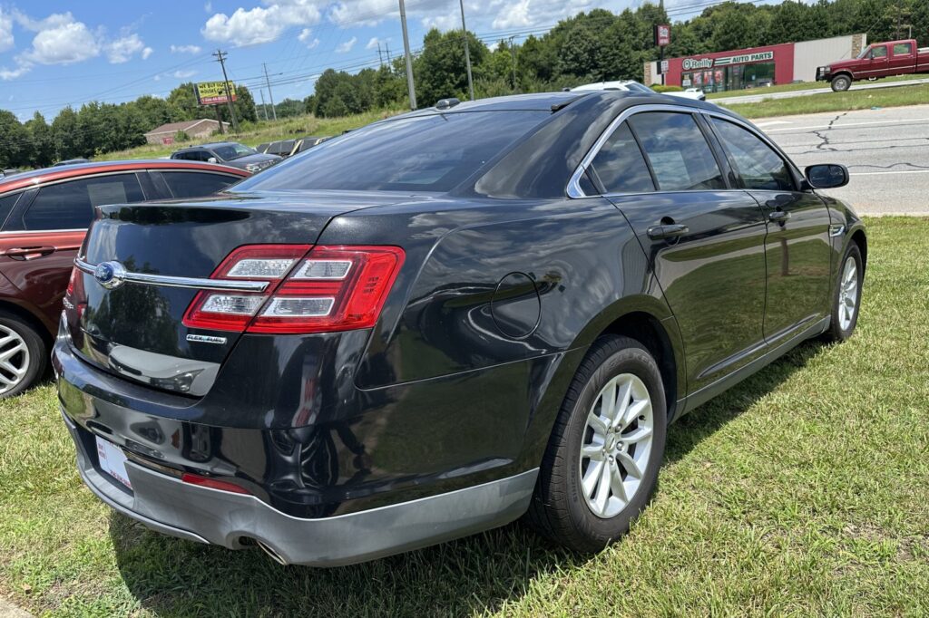 2015 Ford Taurus