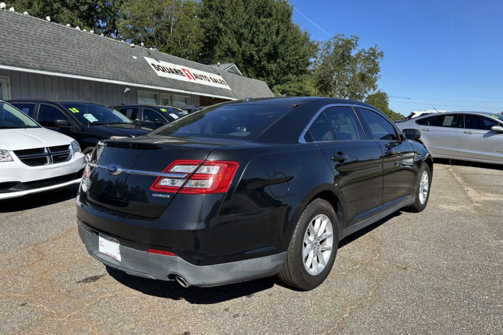 2015 Ford Taurus