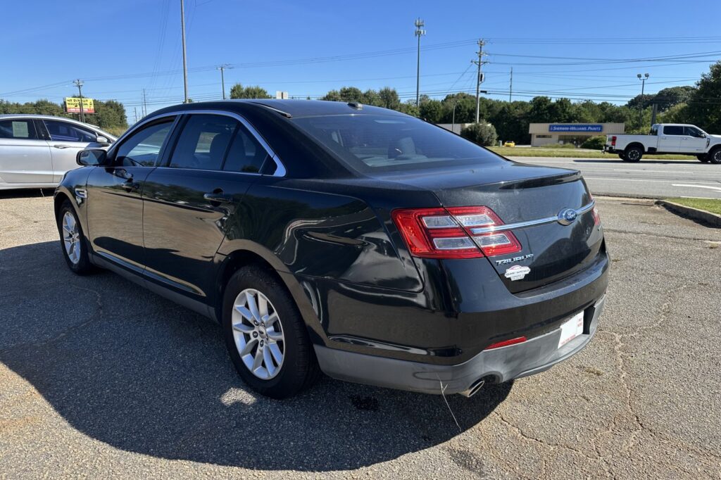 2015 Ford Taurus